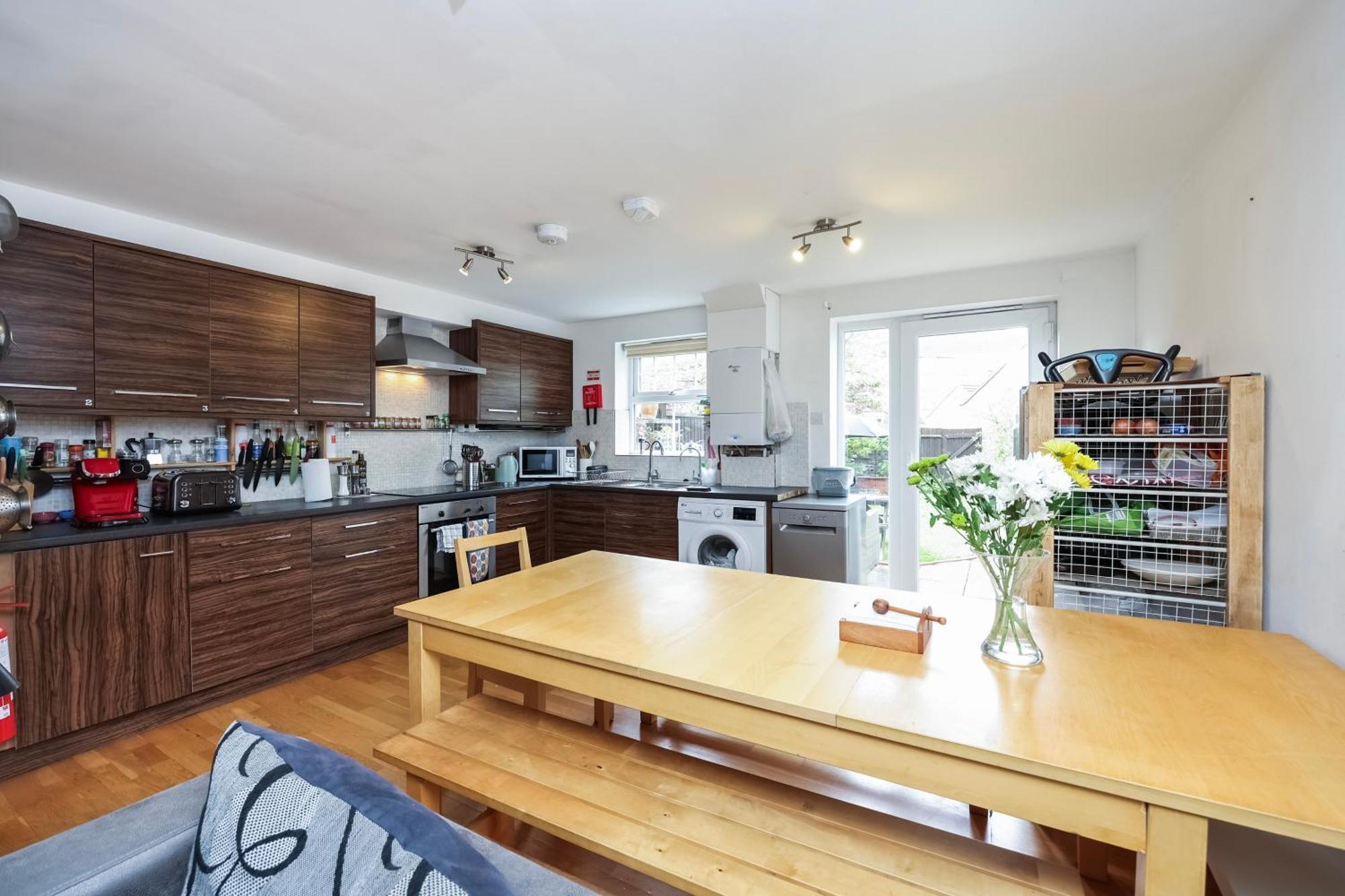 Double Bedroom In Clapham * Londra