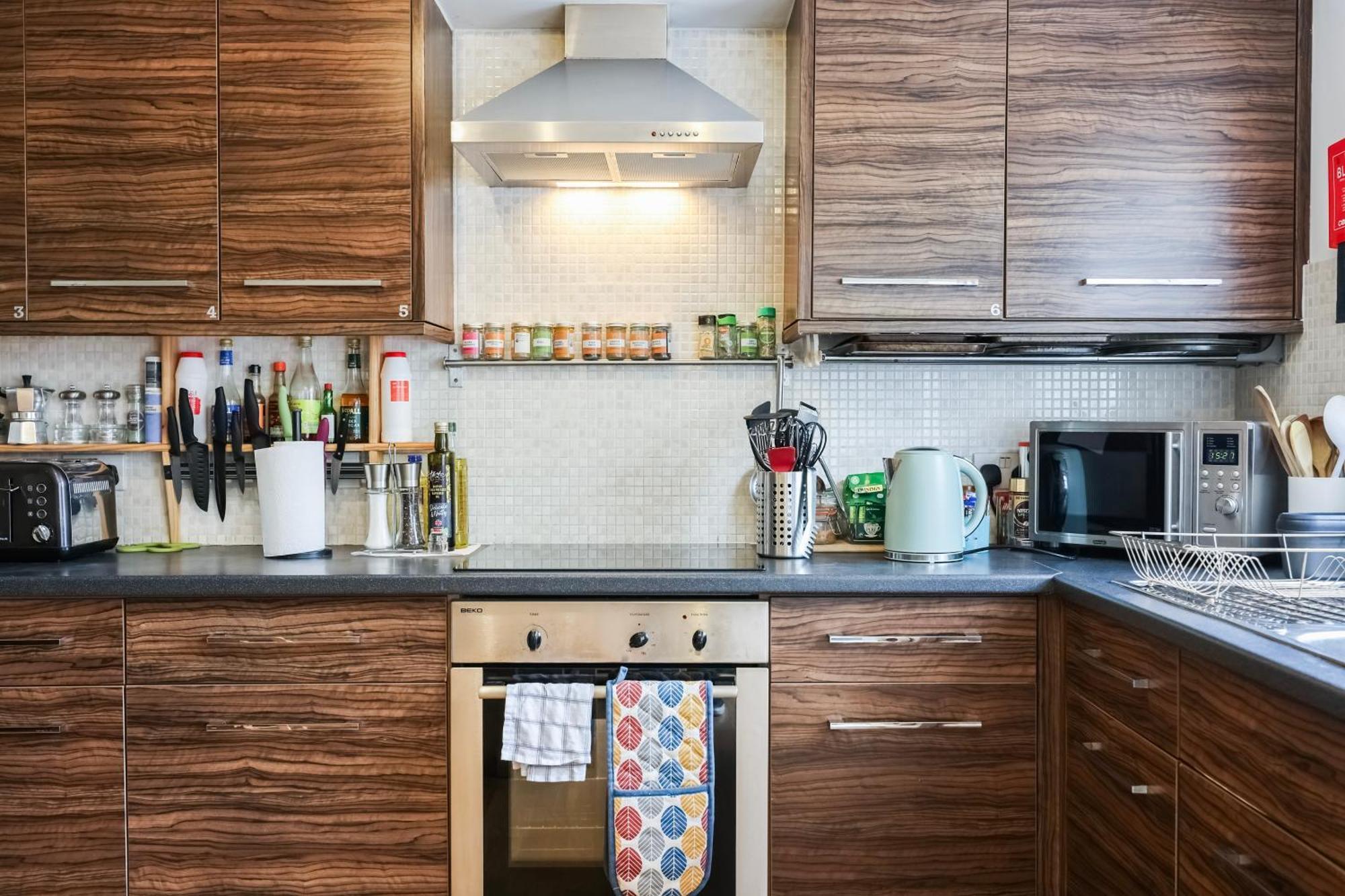 Double Bedroom In Clapham * Londra