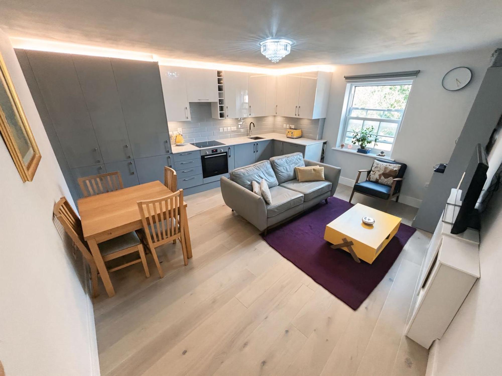 Проживание в семье Double Bedroom In Clapham