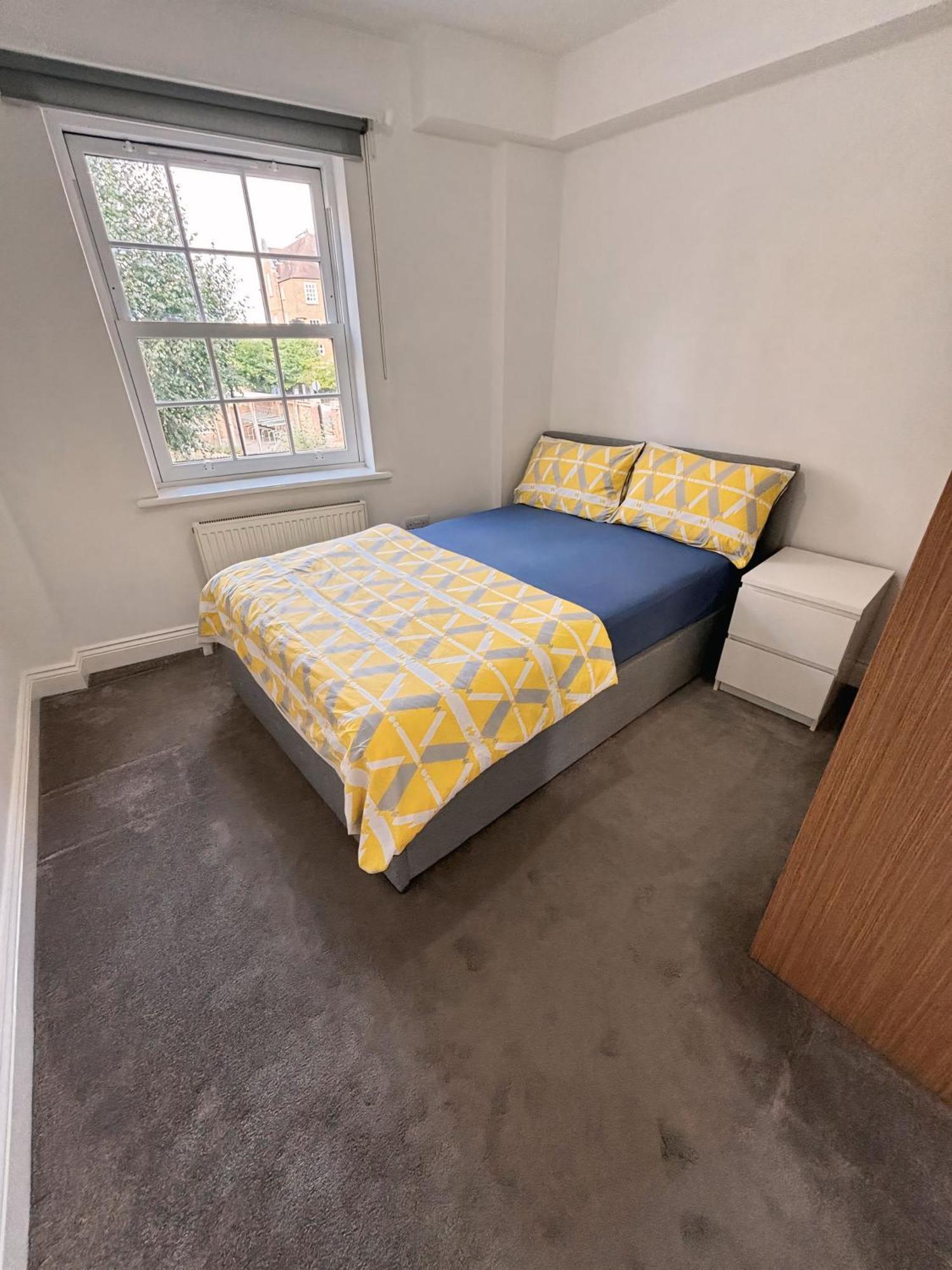 Double Bedroom In Clapham * Лондон